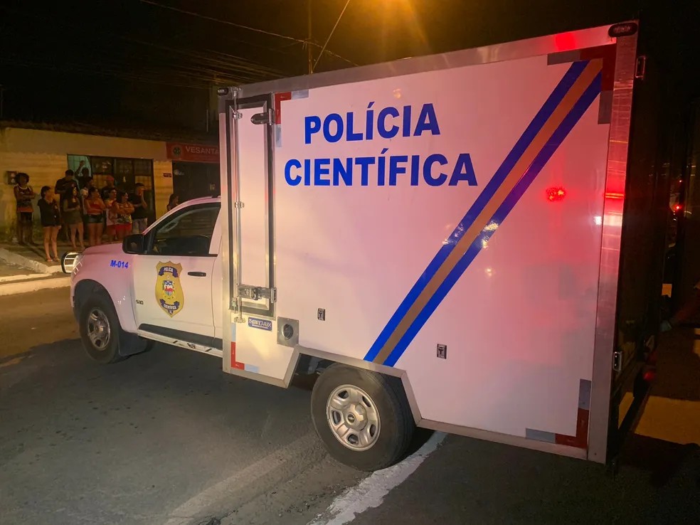 Mulher é assassinada com 14 tiros dentro de casa na parte alta de Maceió