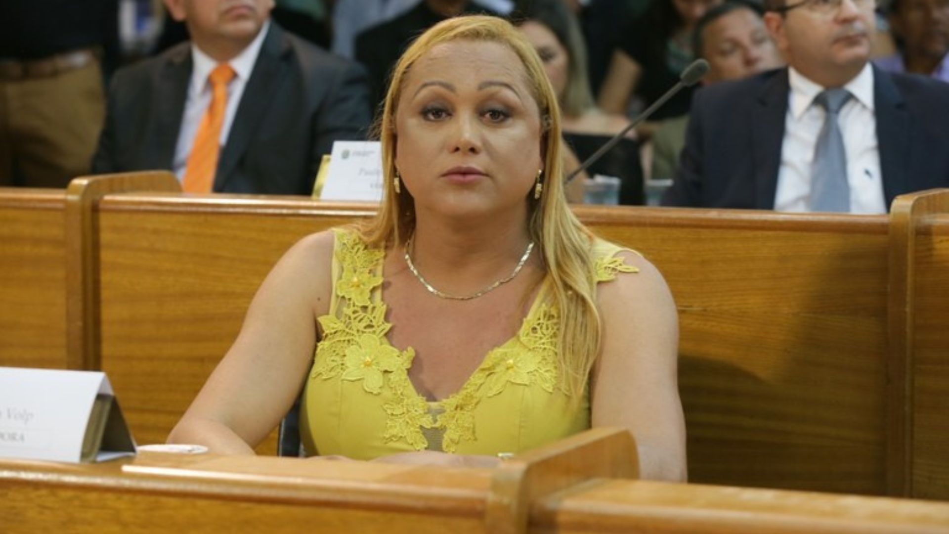 Ex-vereadora Pâmela Volp deixa prisão após mais de 4 anos e vai para domiciliar com tornozeleira eletrônica