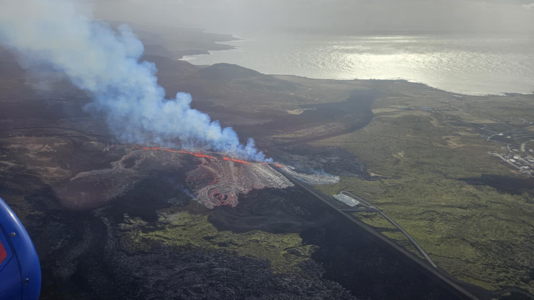 Islândia registra erupção vulcânica e terremotos ao mesmo tempo; casas e spa de luxo são esvaziados