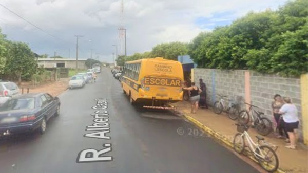 Menina de 5 anos é esquecida dentro de ônibus escolar no interior de SP