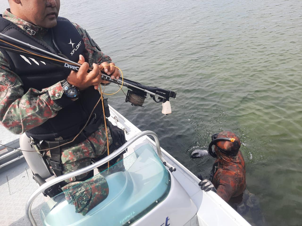 Homem é autuado por pesca subaquática ilegal no rio Paraná, em MS