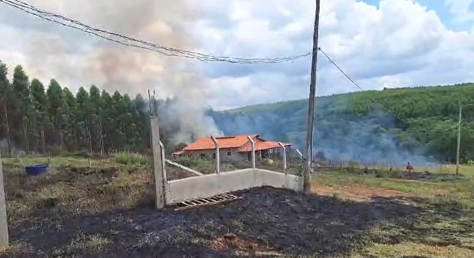 Incêndio atinge área de mata e plantação de eucalipto em Sarapuí