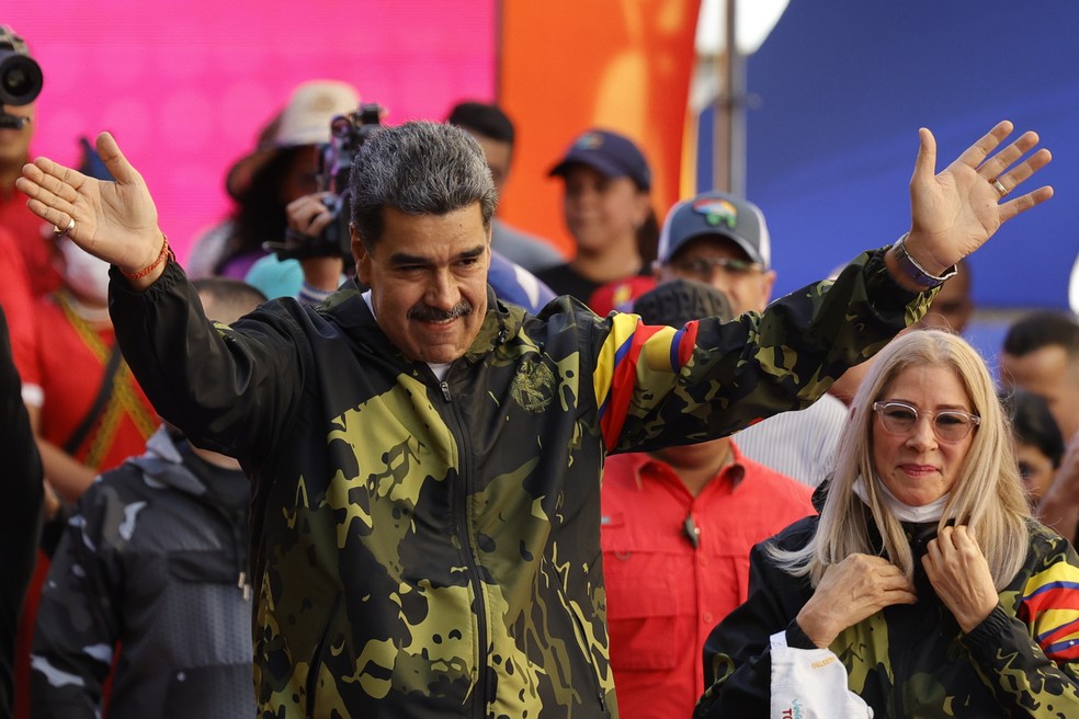 Nicolás Maduro durante proclamação como candidato do PSUV à presidência da Venezuela — Foto: Jesus Vargas/AP
