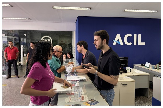 Feirão Emprega Já atrai grande público e recebe milhares de currículos