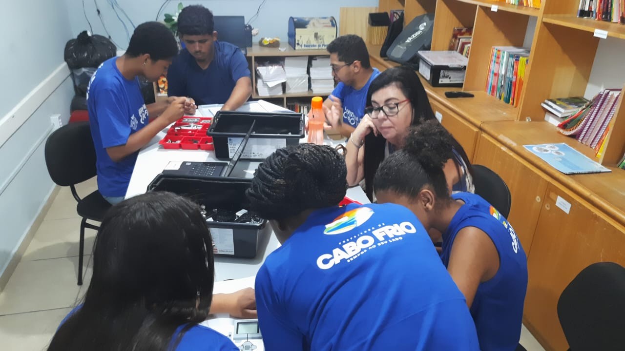 Projeto de Robótica Itinerante começa atividades na rede municipal de Cabo Frio