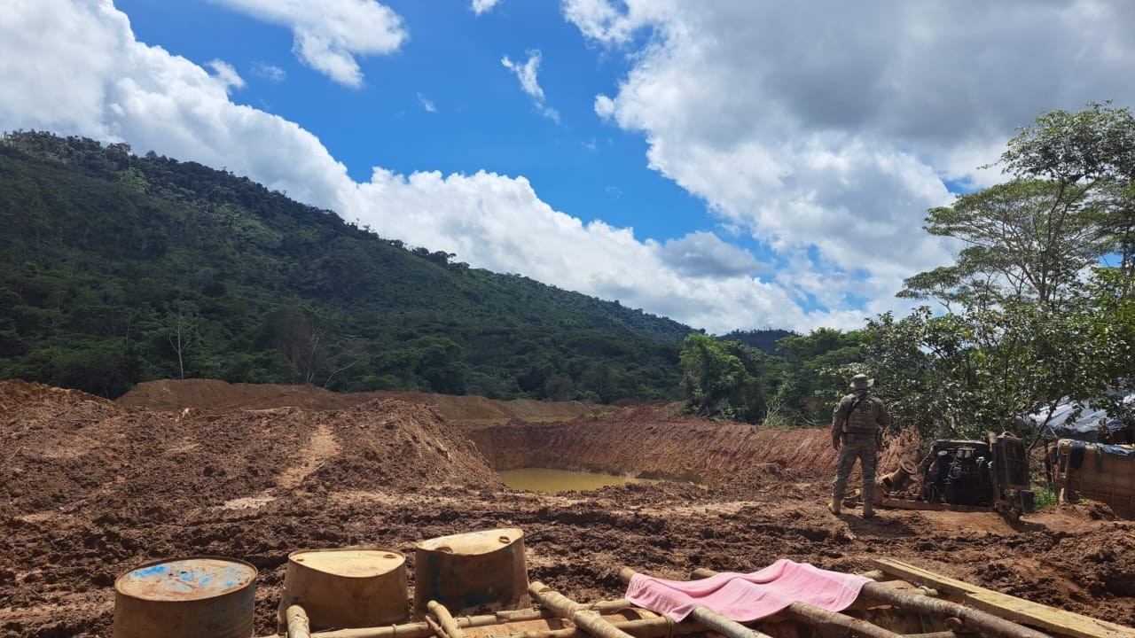 Polícia Federal fecha cinco garimpos ilegais de ouro e inutiliza maquinários no Pará