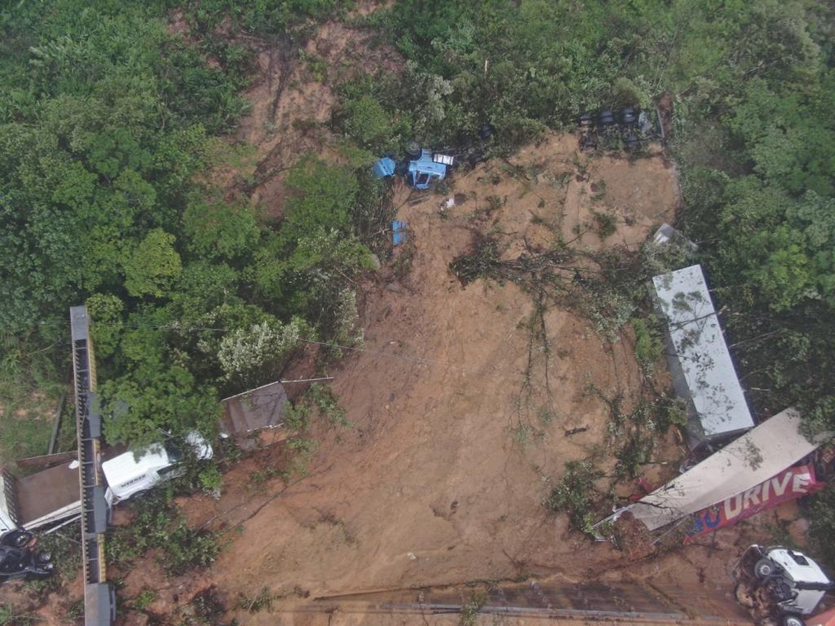 Rodovia Fernão Dias é interditada nesta tarde devido queda de barreira em  Brumadinho - REVISTA DO ÔNIBUS