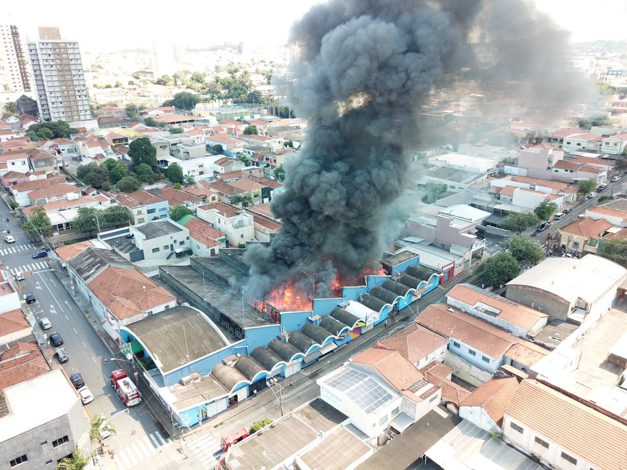Cinco anos após incêndio, obra de reconstrução de Mercadão de Limeira chega à fase de cobertura; expectativa é reabrir em 2026