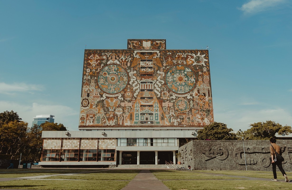 Maior universidade do México investiga suspeita de fraude com IA em vestibular