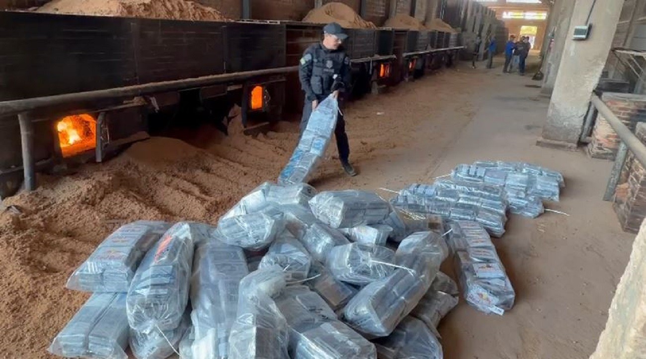 Mais de 1 tonelada de cocaína flagrada em carga de milho no Pará é incinerada 