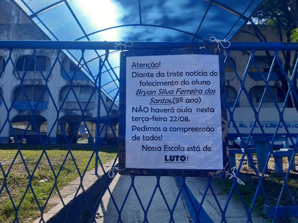 Escola onde Bryan estudava suspendeu aulas nesta terça-feira (22) — Foto: Rafael Nascimento/g1 Rio