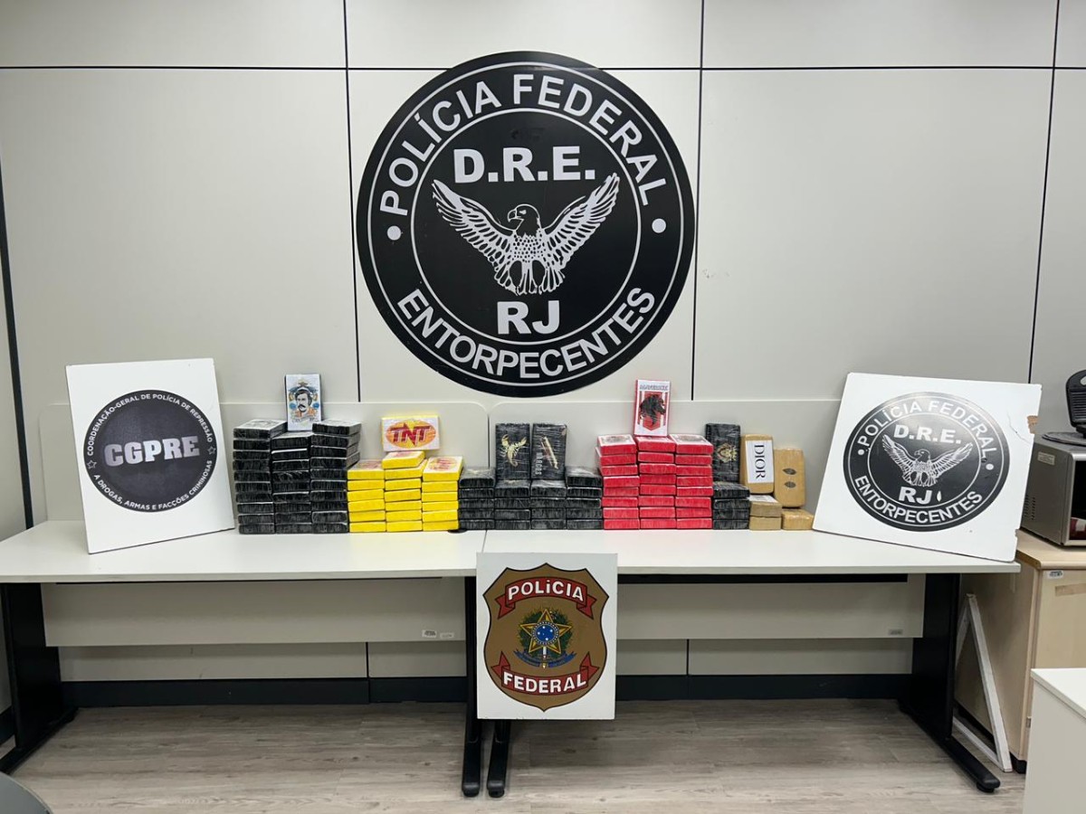 Homem é preso com 110 kg de pasta base de cocaína na Via Dutra, em Piraí