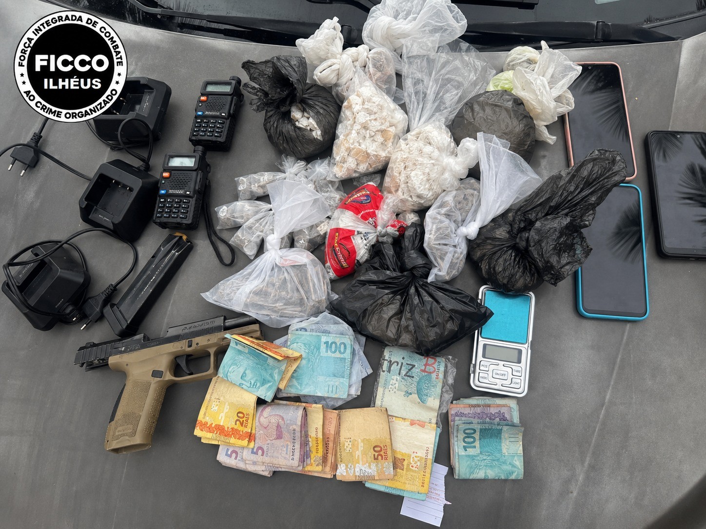 Dois homens são presos por suspeita de tráfico de drogas na Bahia; prisões fazem parte de operação nacional