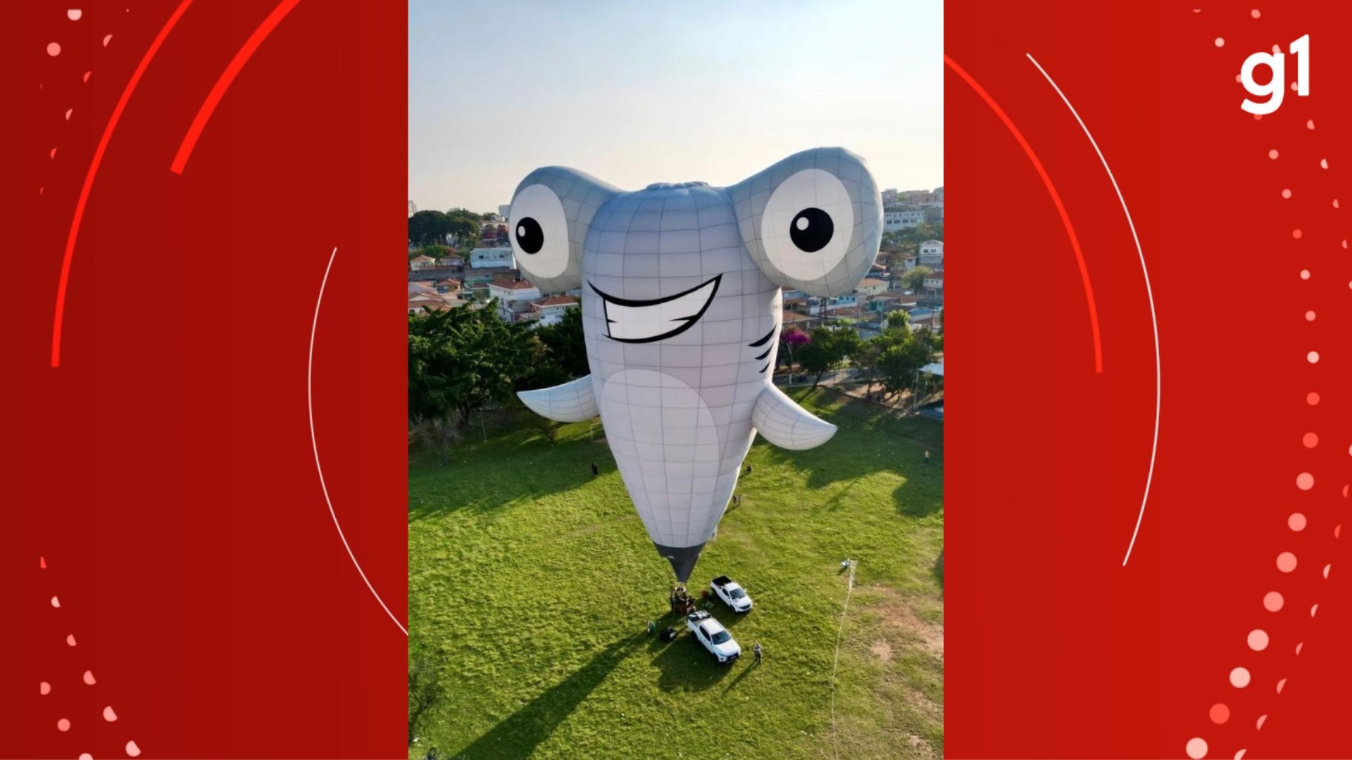 Com mais de 100 balões, festival de balonismo começa em Torres; evento tem até inflável em forma de tubarão com 34 metros