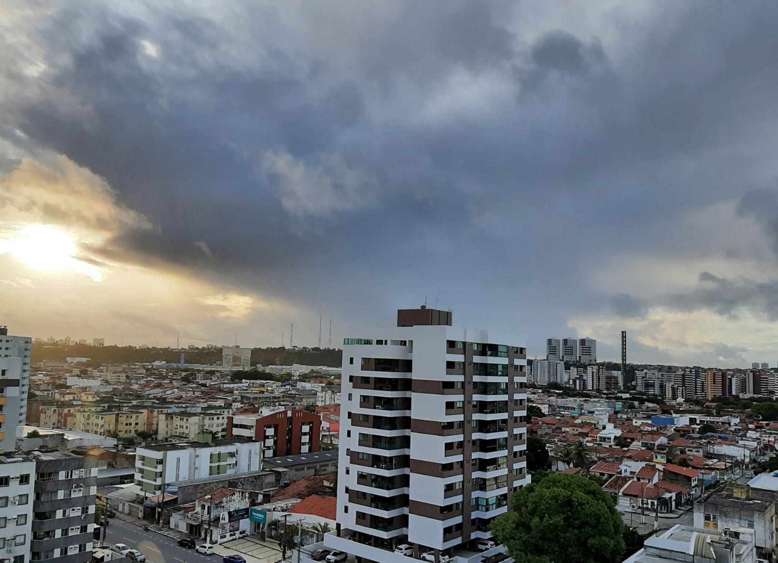 Inmet prevê fortes chuvas em mais de 40 munícipios de Alagoas; veja a lista 