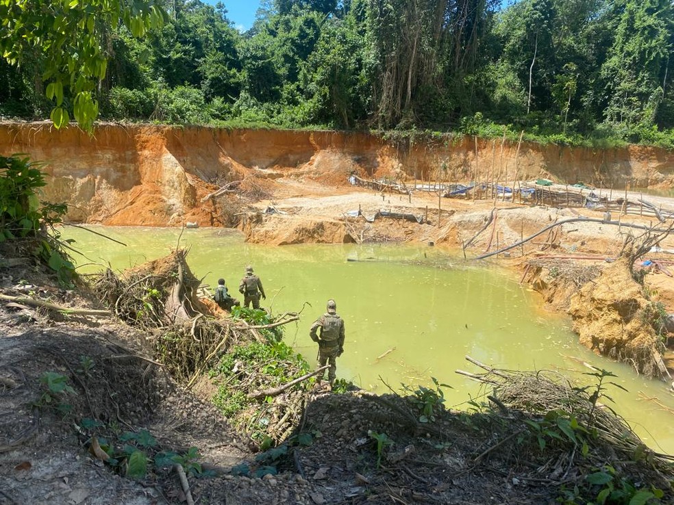 Área destruída pelo garimpo na Terra Indígena Yanomami. — Foto: PRF/Divulgação/Arquivo