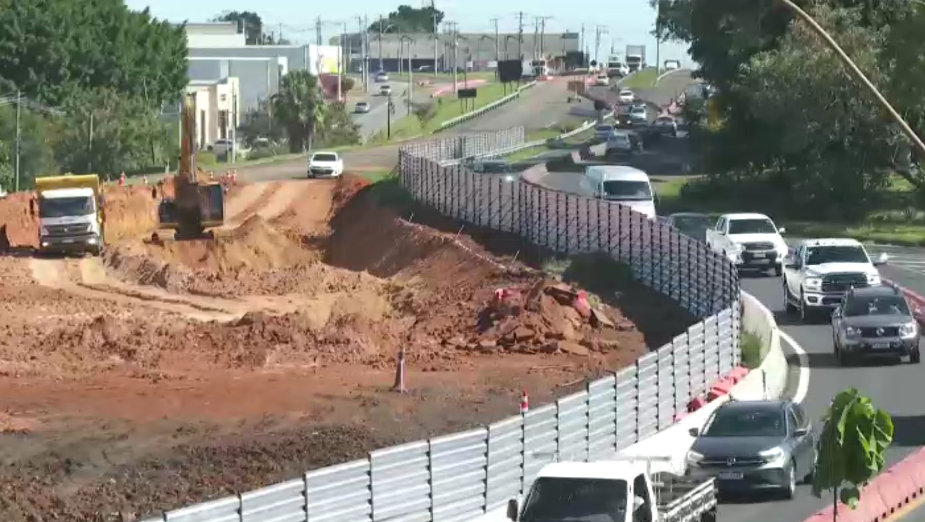 Comerciantes relatam redução de até 70% no número de clientes após interdições da SP-304 para obras em Piracicaba
