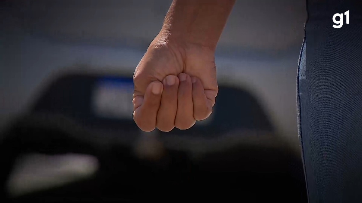 Você saberia o que fazer? Experimento no RS testa se população conhece sinal de socorro para mulheres vítimas de violência