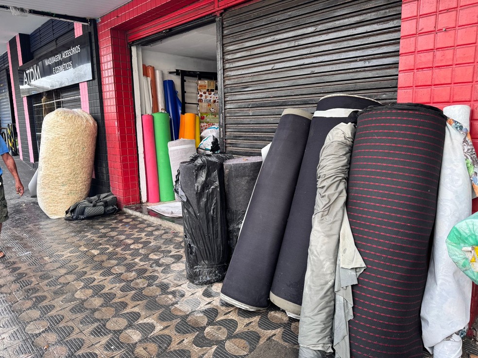 Depósito de loja foi destruído após incêndio no Alecrim, Zona Leste de Natal — Foto: Vinícius Marinho/Inter TV Cabugi