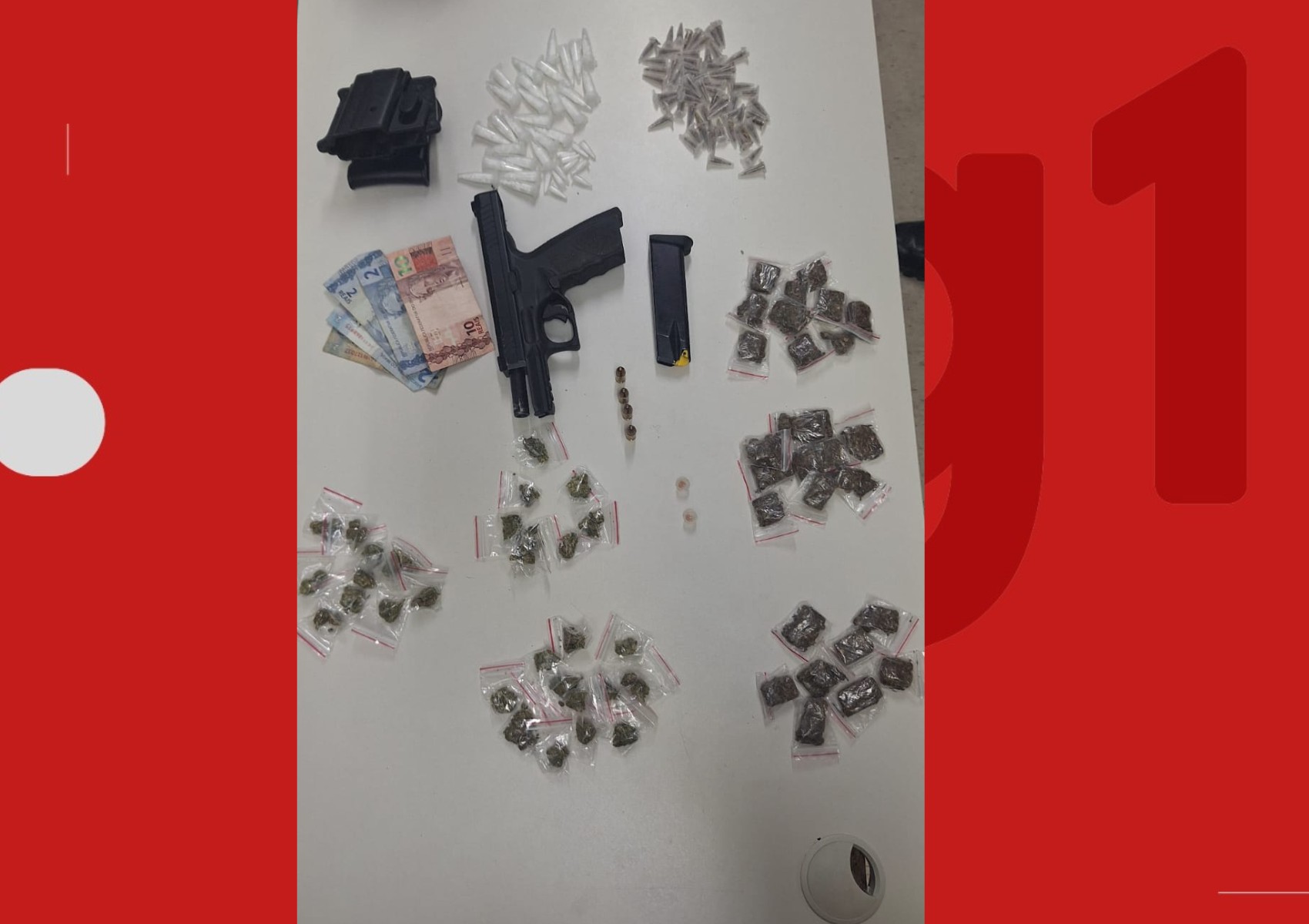 Jovem de 23 anos é morto a tiros durante ação policial em bairro de Salvador e moradores protestam