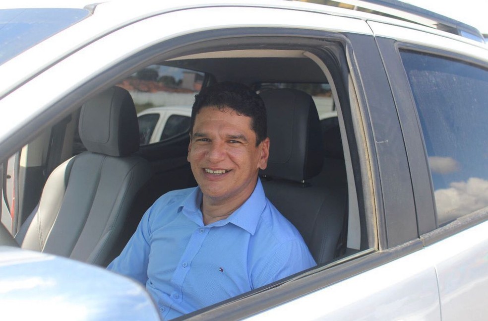 Prefeito de cidade da Bahia é baleado no pescoço enquanto fazia videochamada com noiva — Foto: Reprodução / TV Bahia