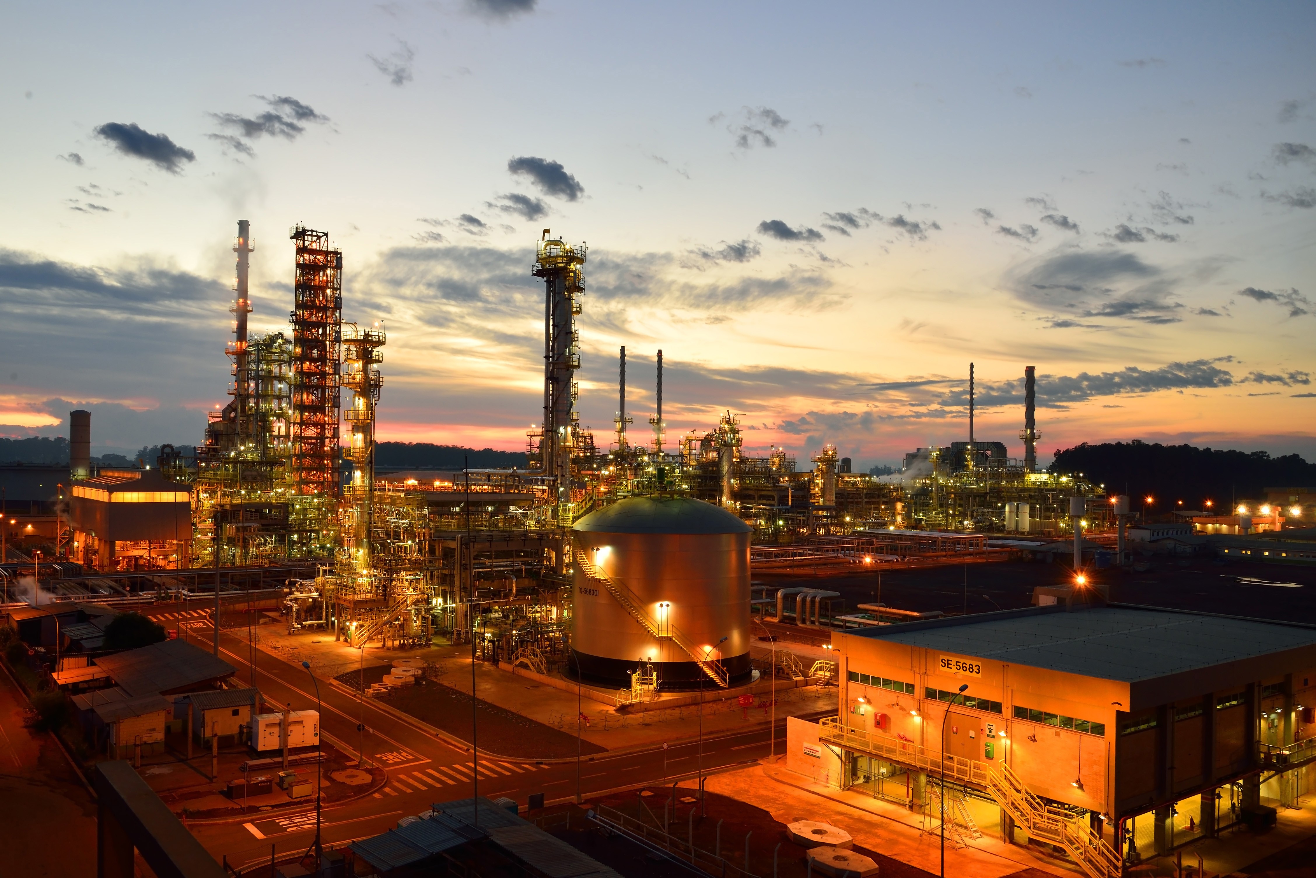 Maior refinaria do Brasil inicia operação em nova unidade capaz de ampliar produção de diesel