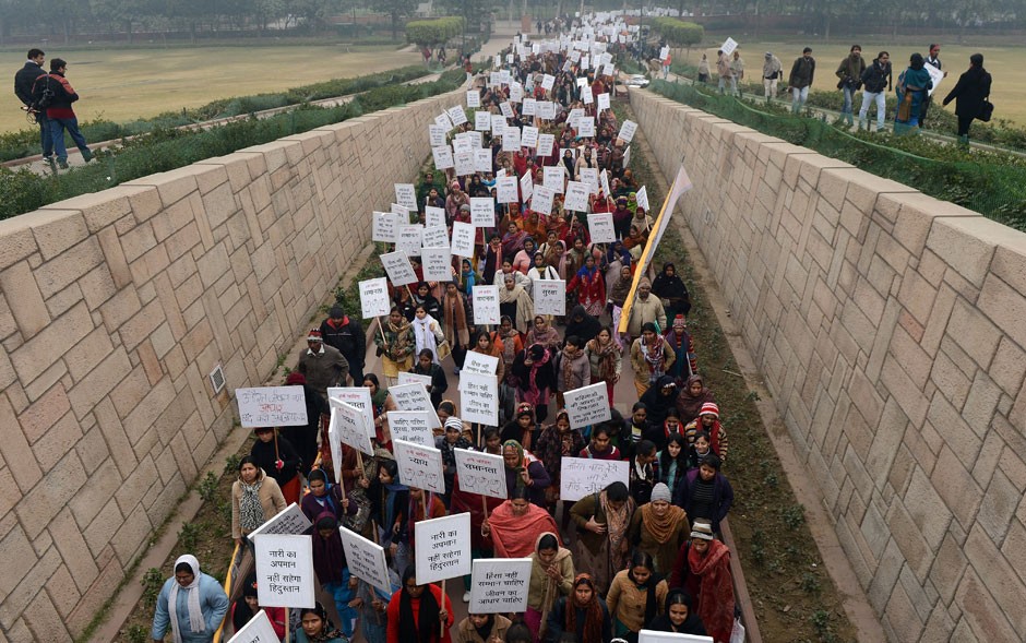 Índia instituiu pena de morte para estupradores depois que estudante foi violentada e morta, em 2012