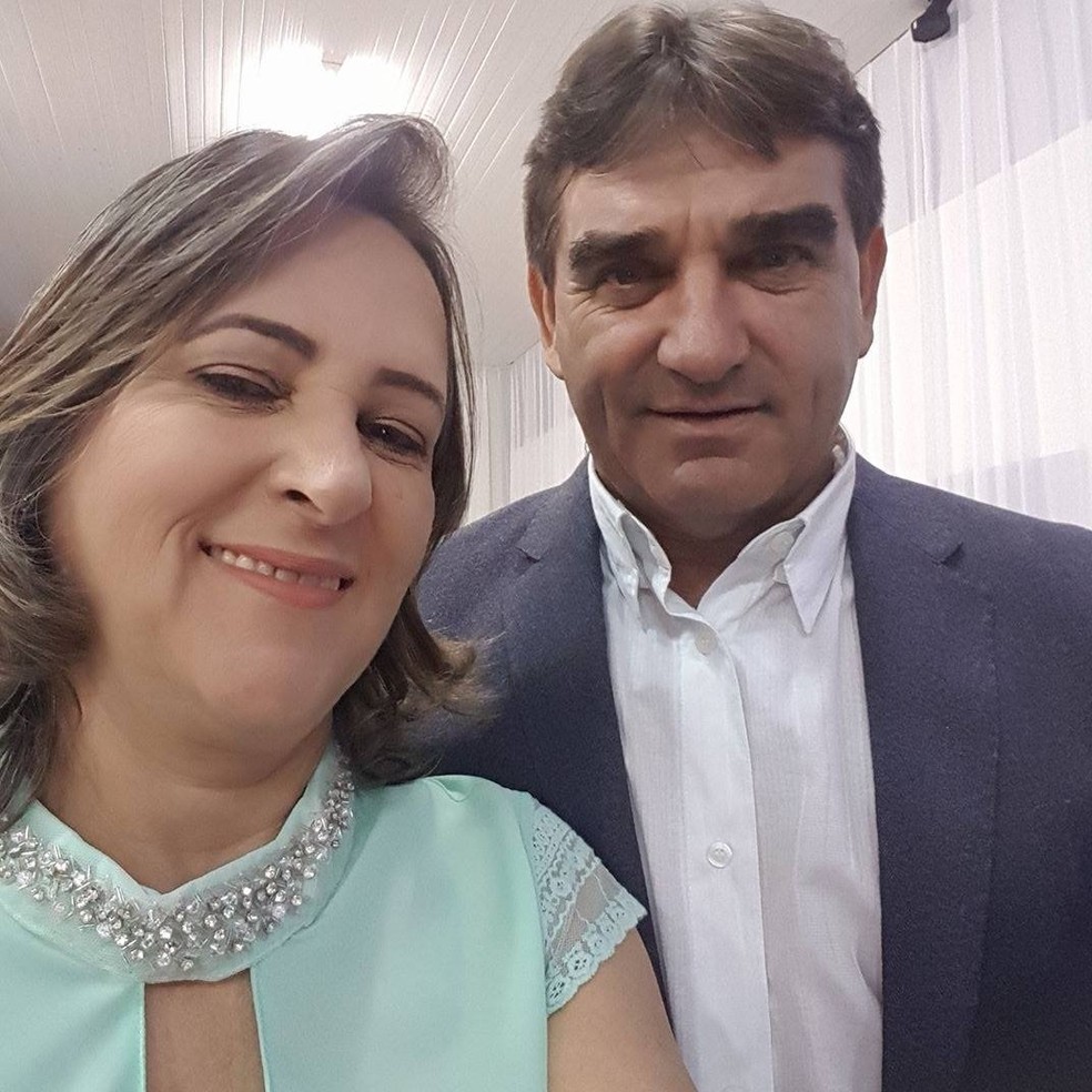 Luiza e seu marido, o prefeito de Sete Quedas, Francisco Piroli — Foto: Redes sociais
