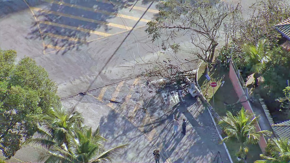 Acidente foi em Camboinhas — Foto: Reprodução/TV Globo