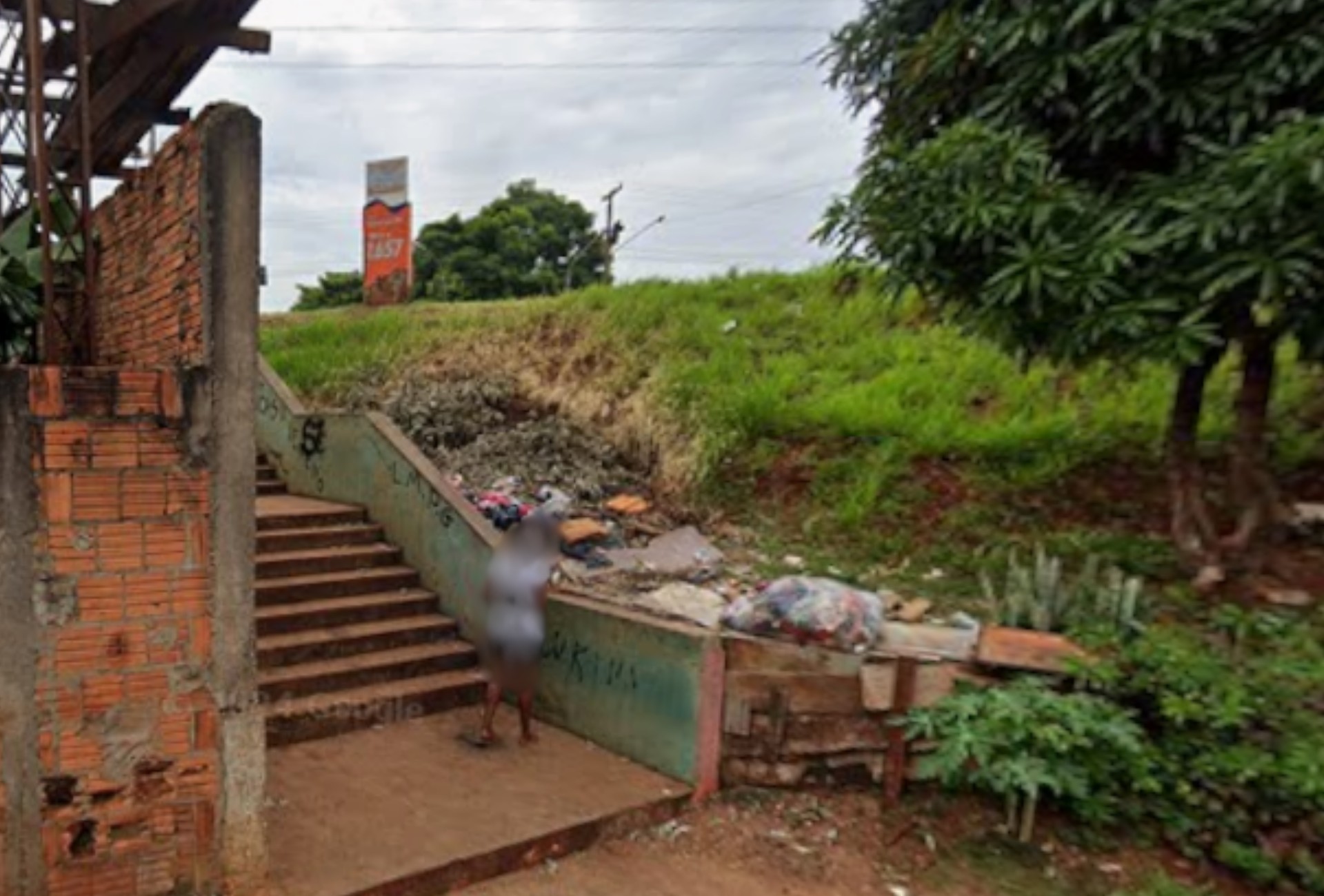 Ataque a tiros termina com homem ferido em posto de combustível