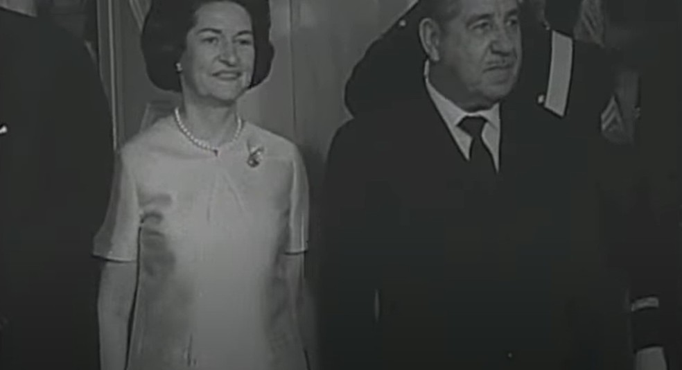 Presidente Costa e Silva e primeira-dama, Yolanda Barboza, em 1967 — Foto: Carlos Fico/YouTube/Reprodução