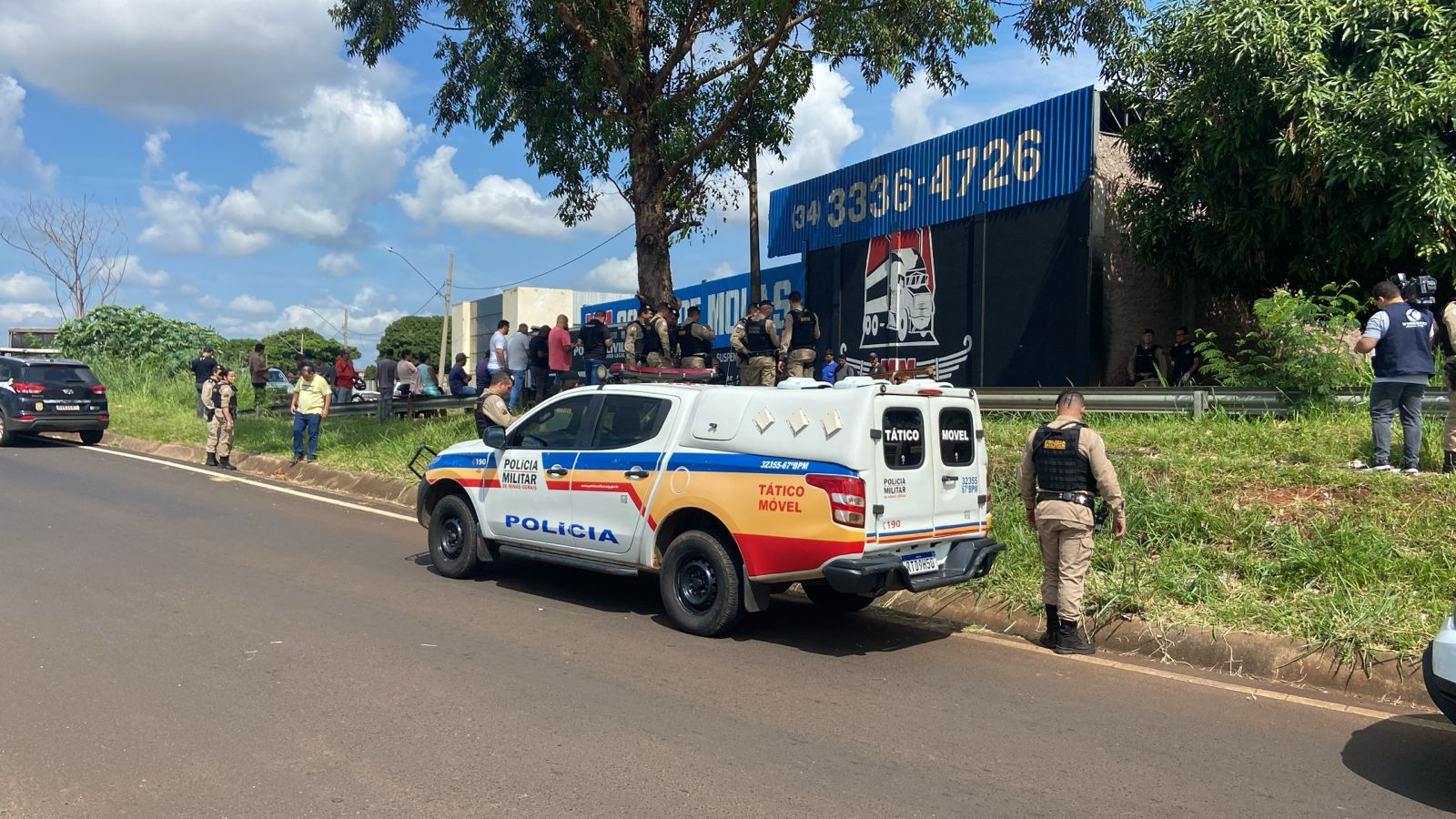 Assalto em distribuidora termina com tiroteio no Bairro Parque das Américas em Uberaba