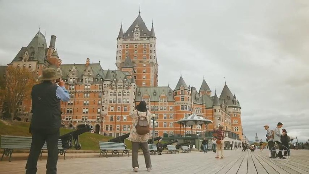 O Chateau de Frontenac  o smbolo da cidade de Quebec, no Canad, e  o 'hotel mais fotografado do mundo' segundo os canadenses.  Foto: Reproduo/Globo Reprter