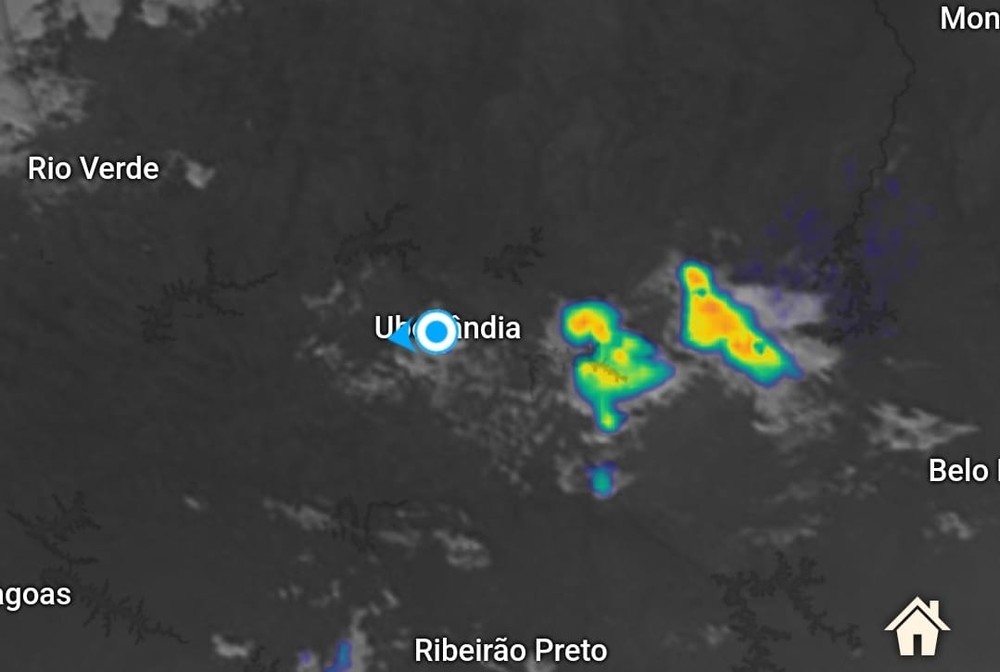 Chove em Uberlândia depois de 114 dias de estiagem