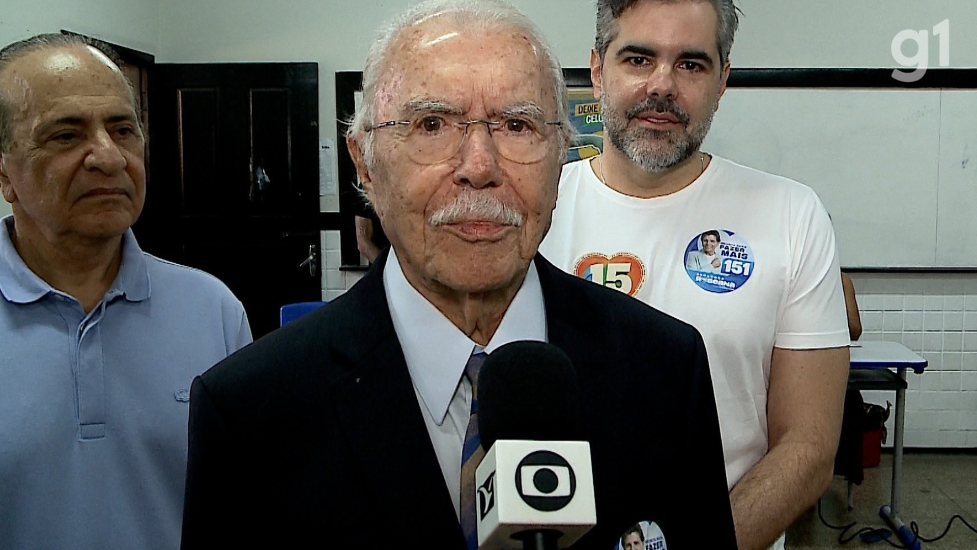 José Sarney vota em São Luís e destaca “festa democrática”