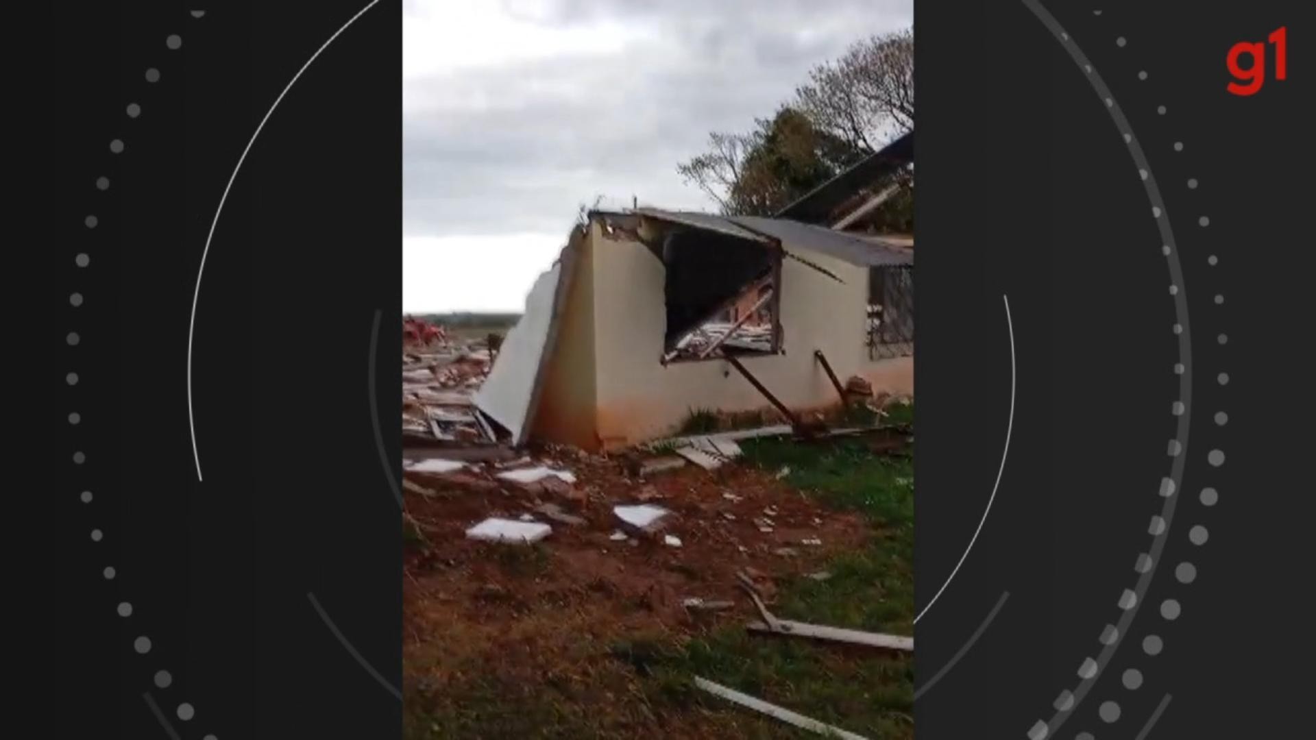 Fortes temporais causam estragos no oeste do Paraná