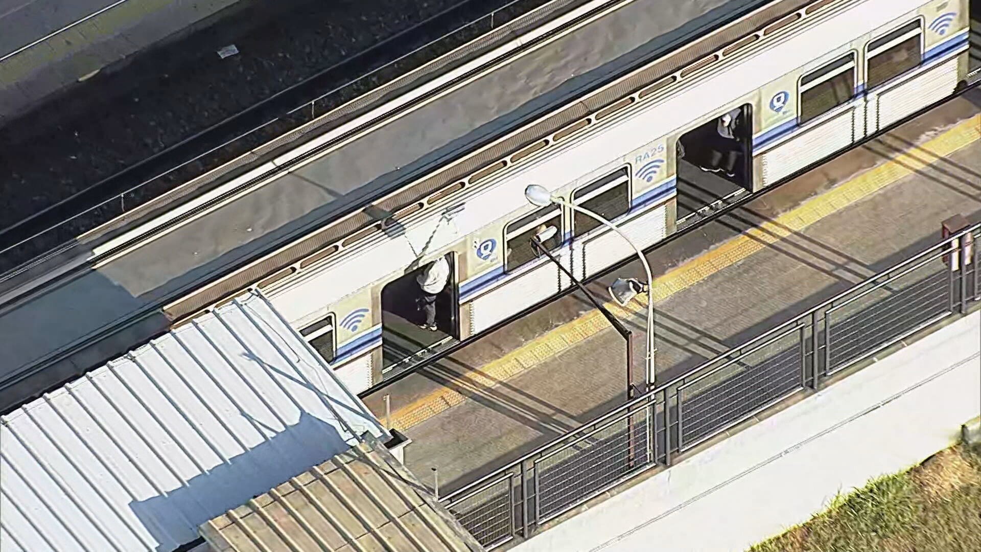 Problema em composição do metrô causa atrasos e transtornos nesta quinta-feira