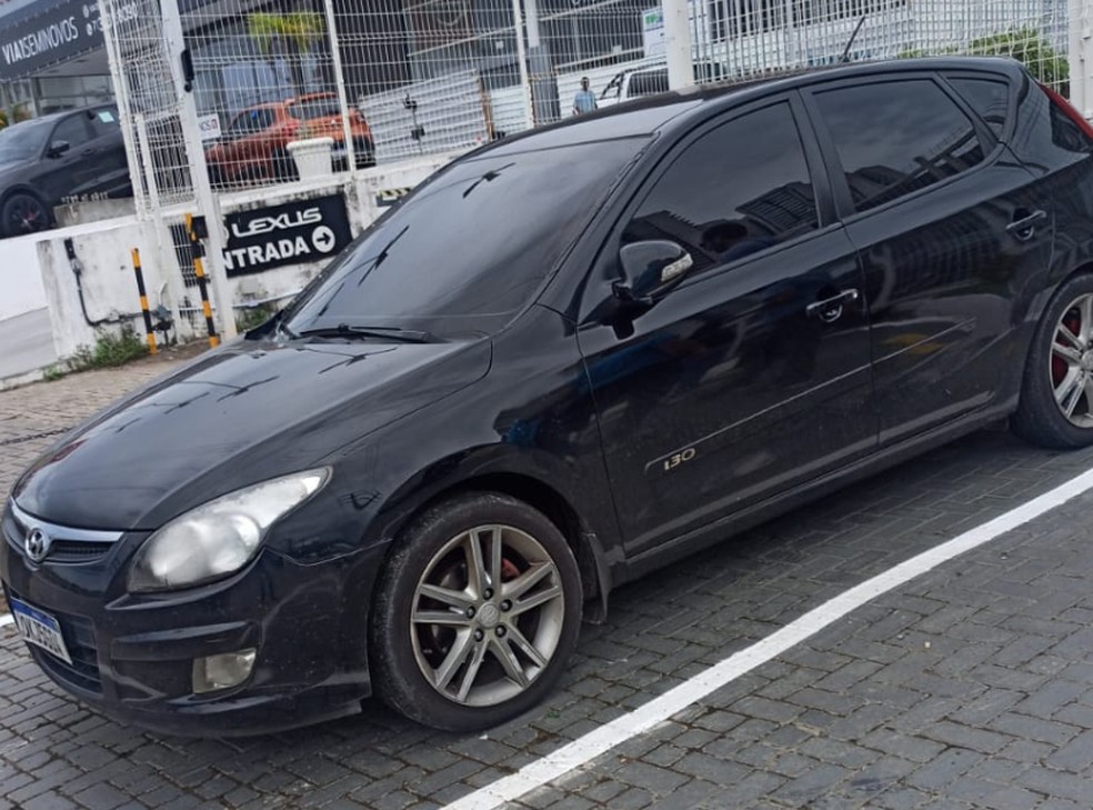 Carro usado pelo suspeito foi apreendido pela Polícia Civil — Foto: Arquivo pessoal
