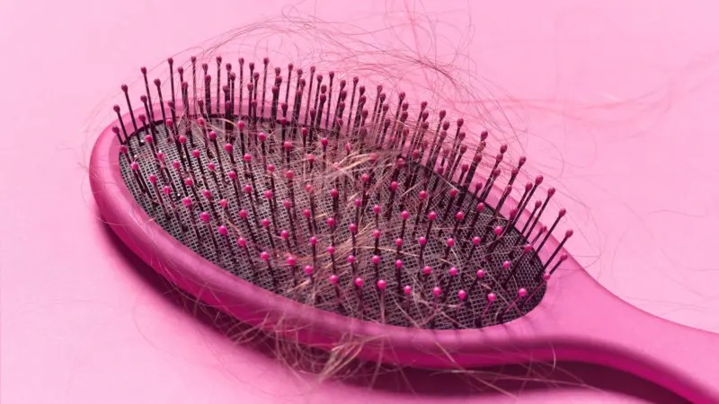O que uma descoberta revolucionária sobre queda de cabelo pode significar para mulheres como eu