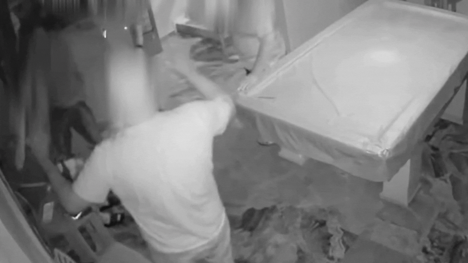 Vídeo mostra prisão de Sonny Clay Dutra, narcotraficante entre os mais procurados de MG, em boate de Divinópolis