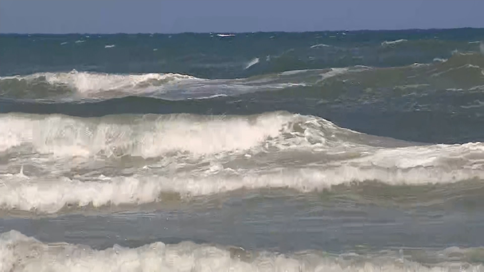 Entenda por que praias do Litoral Norte do RS estão com 'mar caribenho'