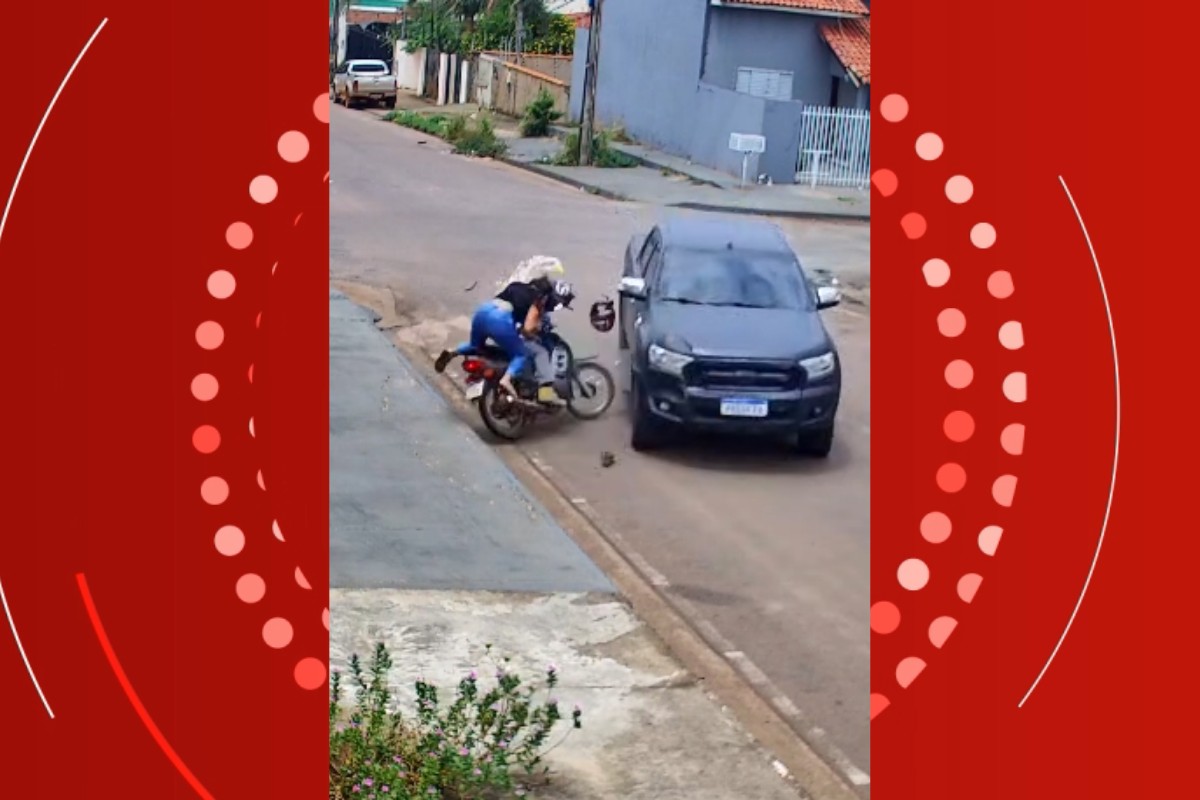 Condenado por matar casal de idosos é preso após bater em viatura policial durante fuga em MT