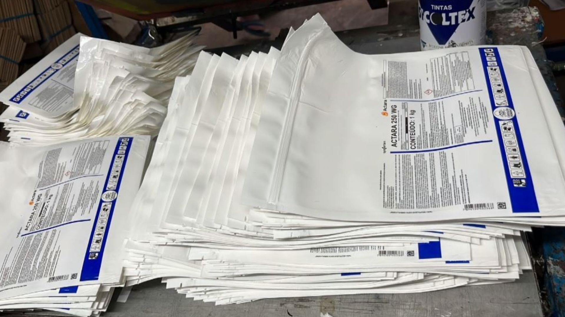 Quadrilha investigada por falsificar agrotóxicos tem advogado como 'cabeça' e é especialista em rótulos; entenda