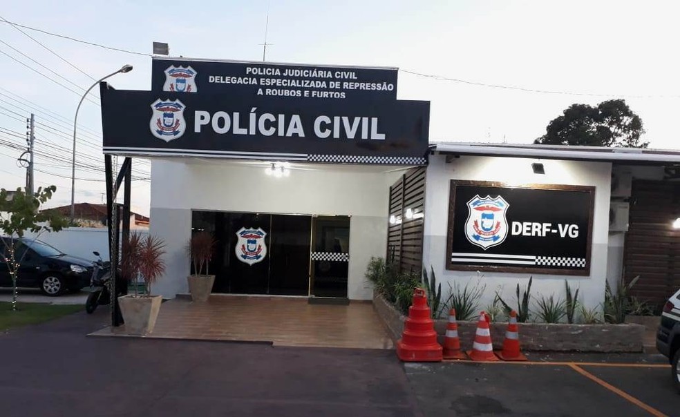Polícia cumpre 18 mandados de busca e apreensão contra roubos e furtos de  celulares em Várzea Grande (MT) | G1