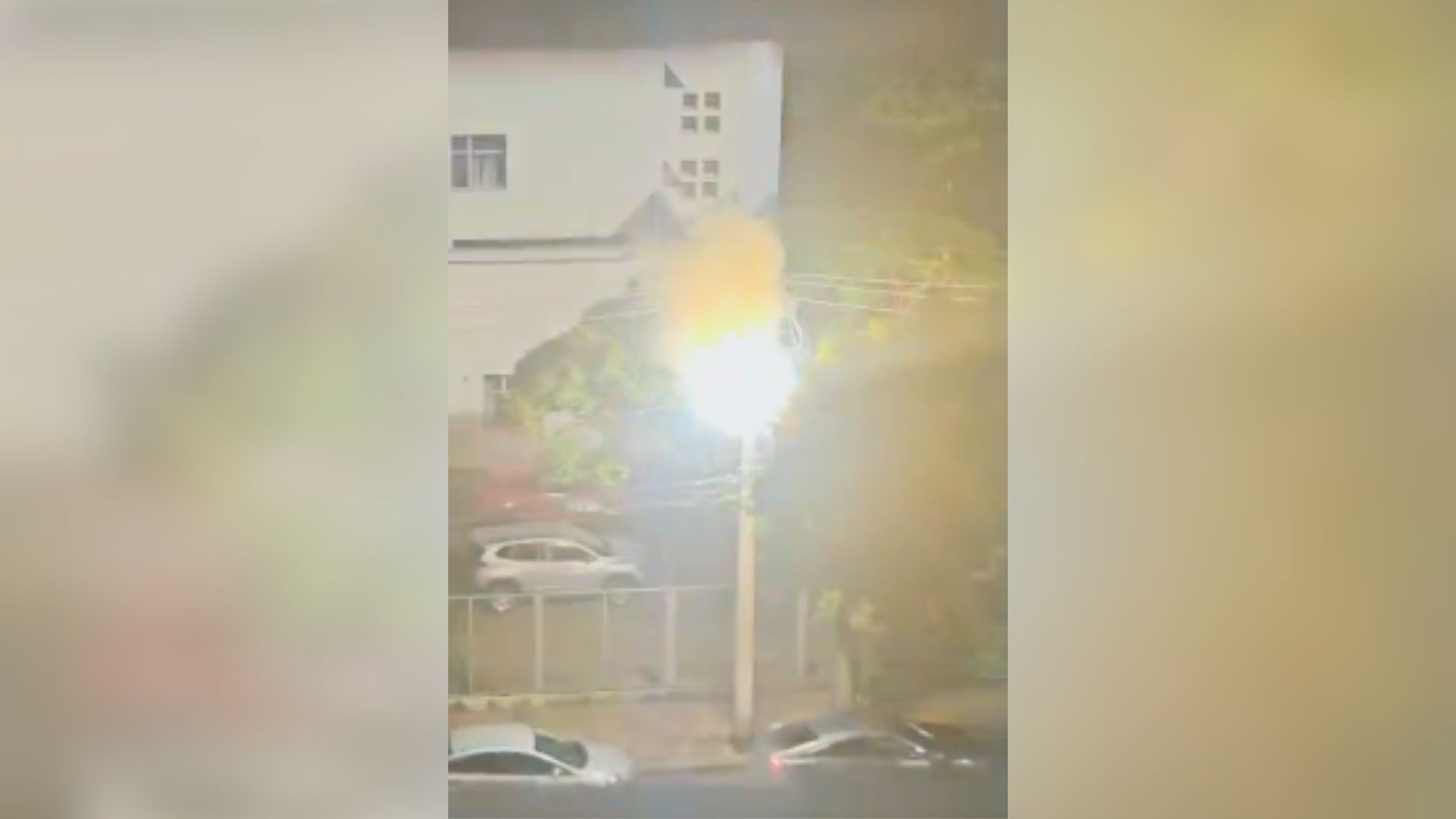 VÍDEO: Pomba pousa em fiação e causa explosão em rede elétrica do Bairro Umuarama, em Uberlândia 