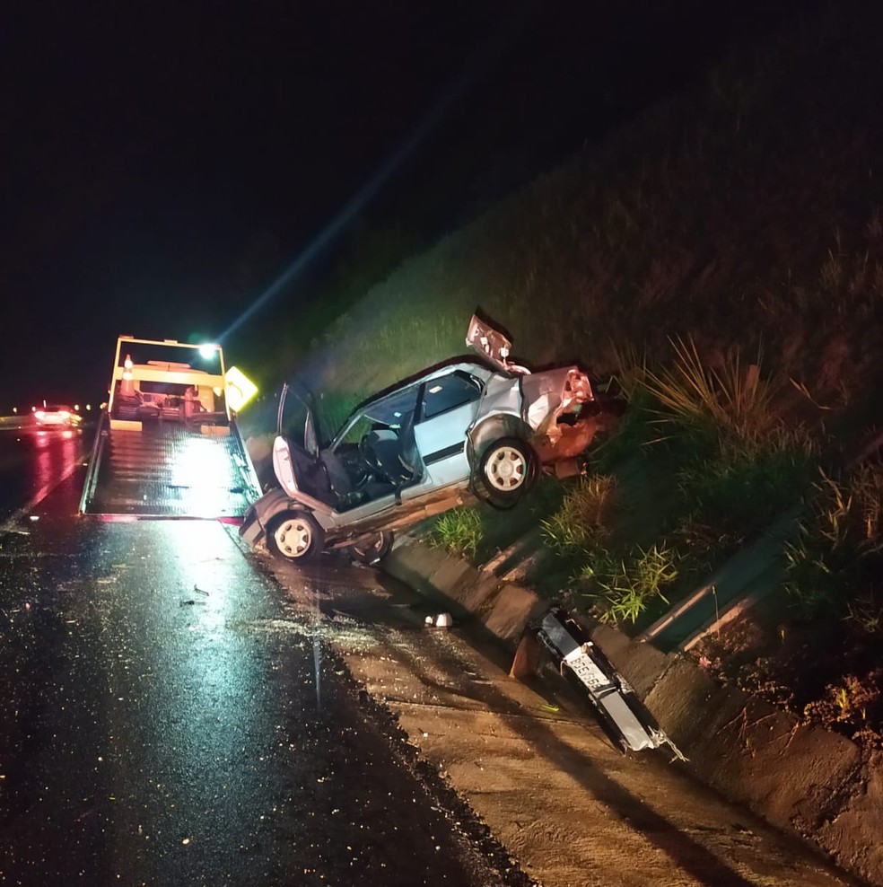 Mulher morre e homem fica ferido em acidente na BR-376, em Mauá da Serra | Norte e Noroeste | G1