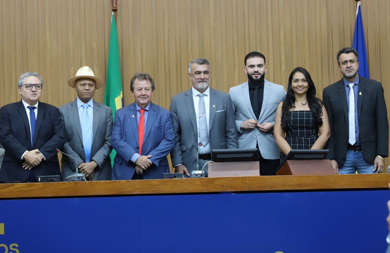 Deputado Amélio Cayres é reeleito para presidir mesa diretora da Assembleia no biênio 2025/2026