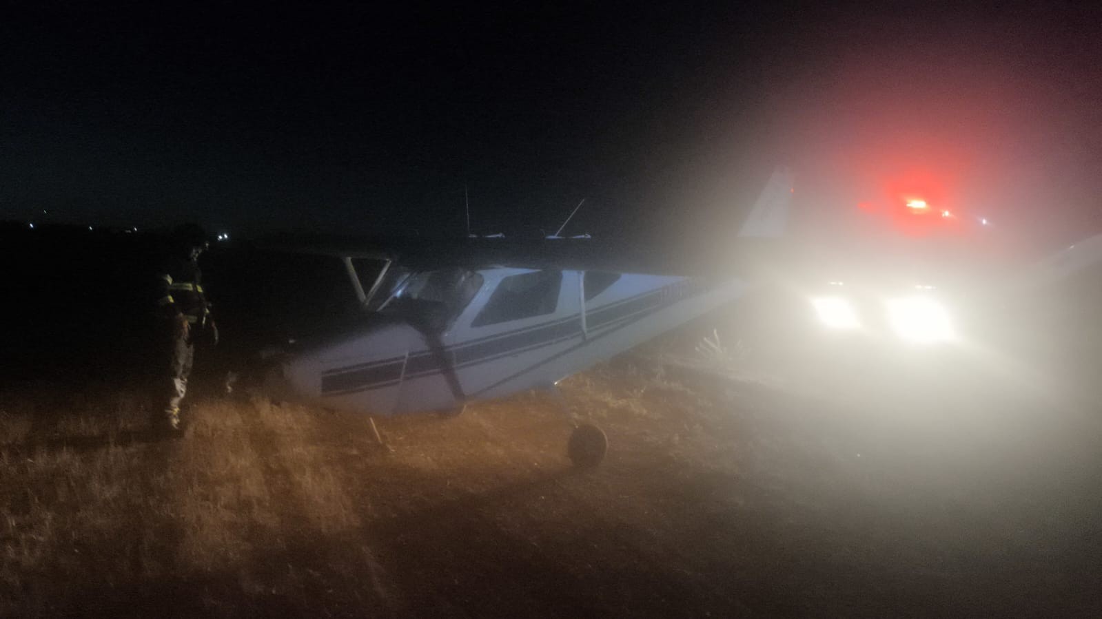 Avião de pequeno porte sai da pista durante pouso no interior do RN