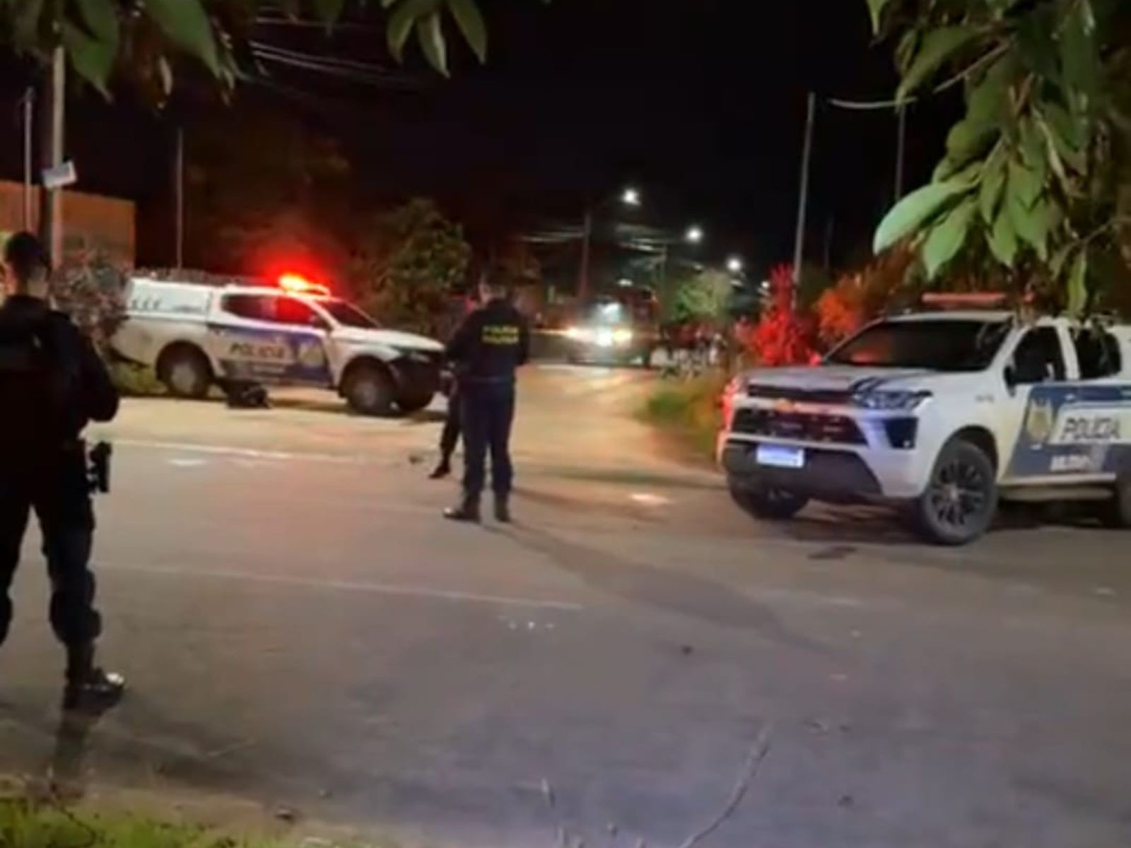 Homem de 62 anos monitorado por tornozeleira é morto a tiros em conjunto habitacional no AC