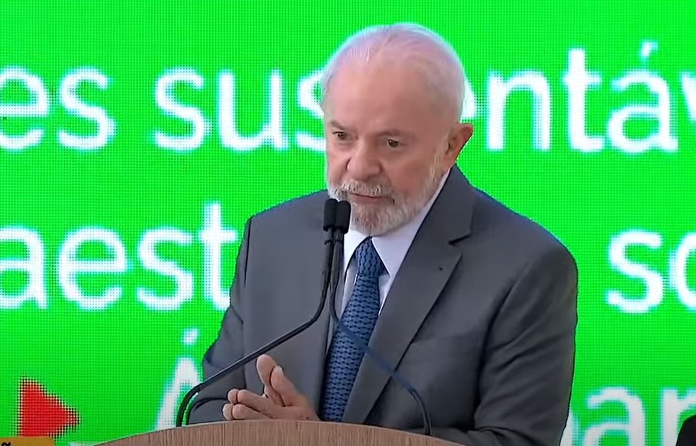 Presidente Lula durante cerimônia no Palácio do Planalto — Foto: Reprodução/Canal Gov